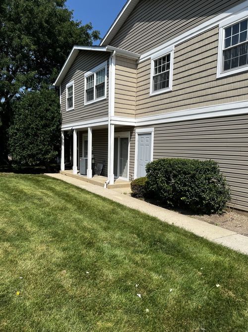 1320 Alpine Ct, Wheeling, IL, 60090-2202 | Card Image