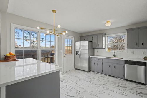 256 Fritz Cir, Clarksville, TN, 37042-4289 | Card Image