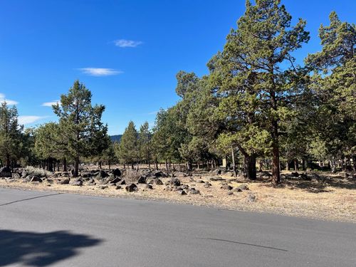 535 Sanderling Rd, Klamath Falls, OR, 97601 | Card Image