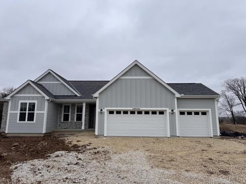 W149N11976 Red Holly Dr, Germantown, WI, 53022-5698 | Card Image