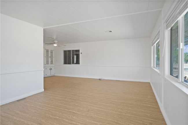 Living Room | Image 9