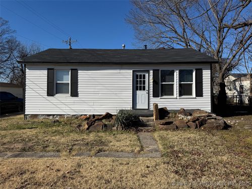 909 N 6th St, McAlester, OK, 74501-4122 | Card Image