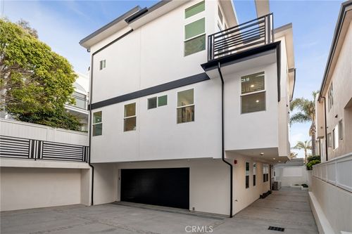 1024 17th St, Hermosa Beach, CA, 90254-3223 | Card Image