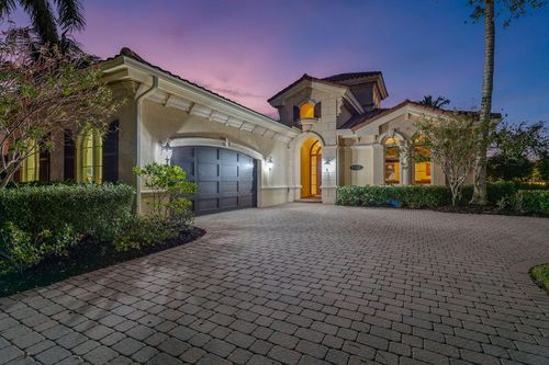 9322 Chiasso Cove Ct, NAPLES, FL, 34114-9551 | Card Image