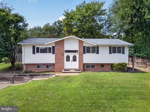 8110 Springfield Village Dr, SPRINGFIELD, VA, 22152-3306 | Card Image