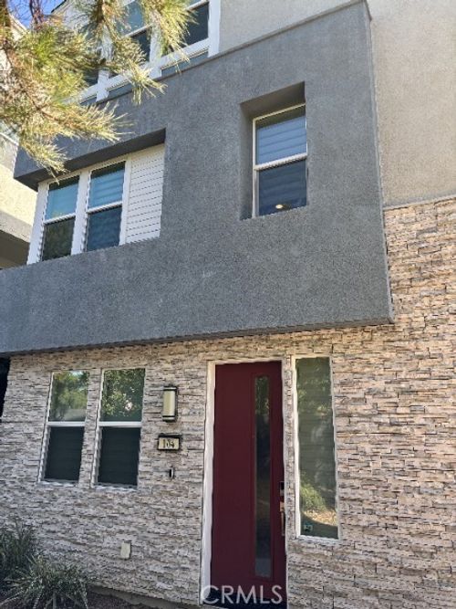 104 Fable, Irvine, CA, 92618-1797 | Card Image