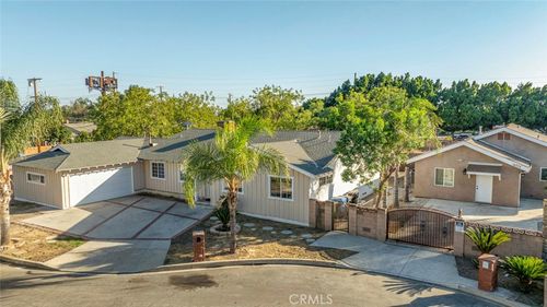 14230 Calahan St, Panorama City, CA, 91402-1914 | Card Image