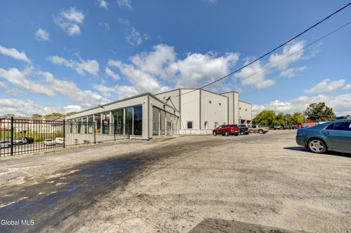 511 N Perry St, Johnstown, NY, 12095-1013 | Card Image