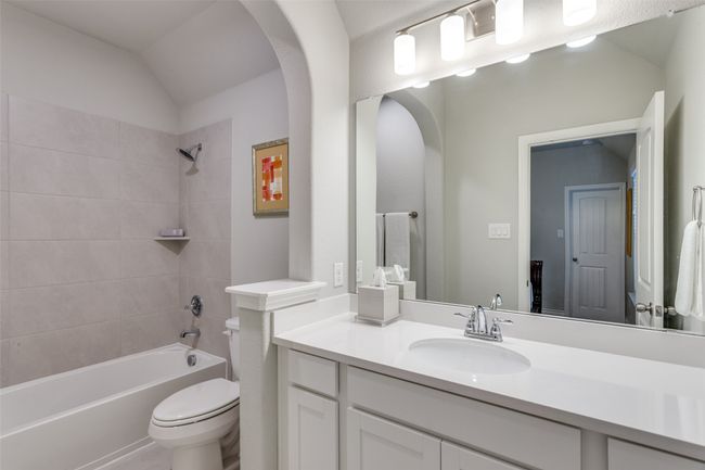 9724 Mountain Laurel Trl, House other with 4 bedrooms, 4 bathrooms and null parking in Crowley TX | Image 22