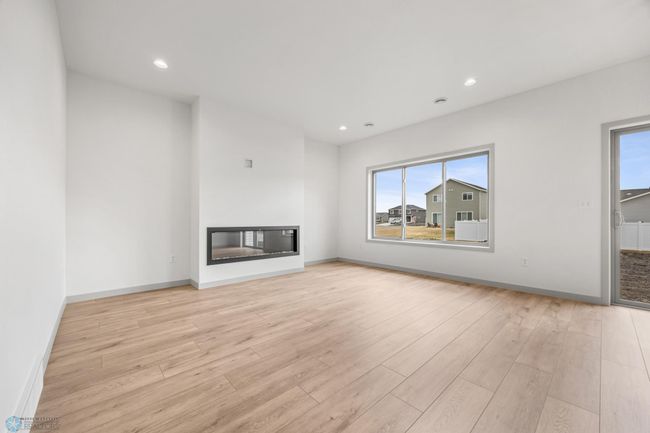 Living Room | Image 7