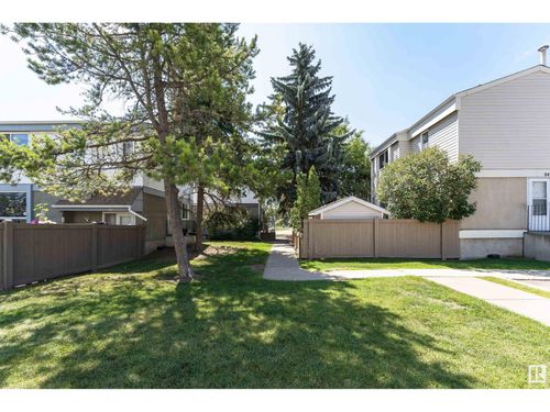 848 Erin Pl Nw, Edmonton, AB, T5T1M6 | Card Image
