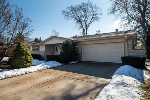 11027 W Derby Avenue, Wauwatosa, WI, 53225 | Card Image