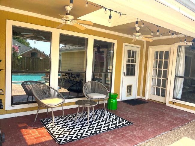 Back patio. | Image 26
