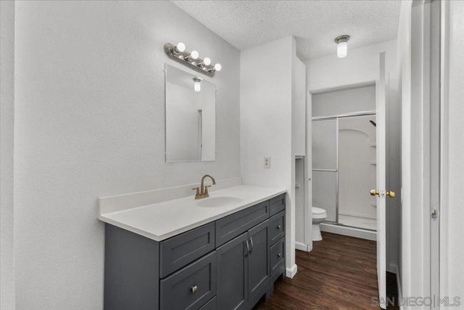 9616 Apple St, House other with 3 bedrooms, 2 bathrooms and 4 parking in Spring Valley CA | Image 11