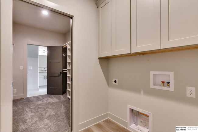 11106 N 161 St St, House other with 5 bedrooms, 3 bathrooms and 3 parking in Bennington NE | Image 25