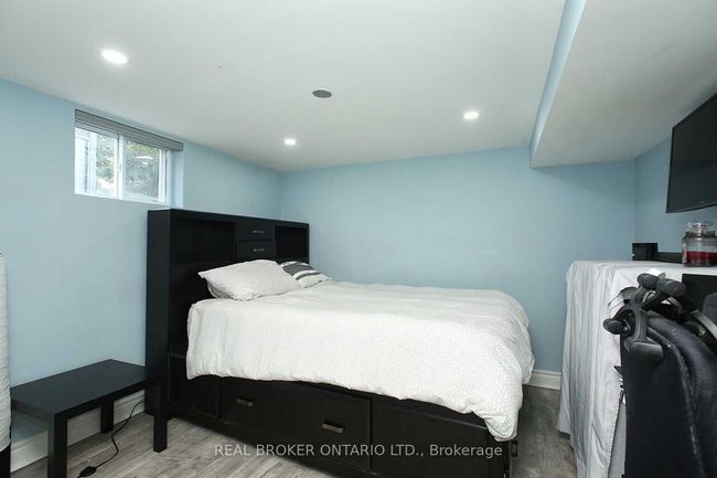 855 Miriam Rd, House other with 5 bedrooms, 2 bathrooms and 4 parking in Pickering ON | Image 25