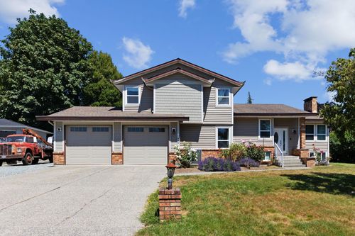 18827 57 Ave, Surrey, BC, V3S7M4 | Card Image