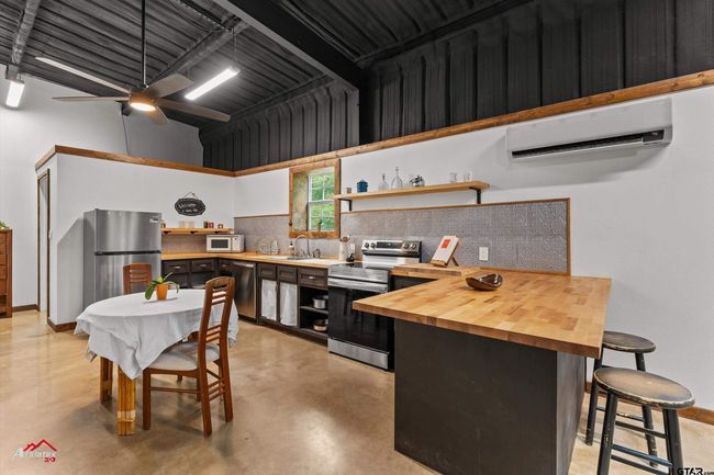 140 County Road 2242, House other with 3 bedrooms, 3 bathrooms and null parking in Daingerfield TX | Image 38