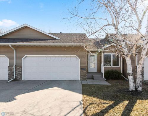 3626 5th Street S, Moorhead, MN, 56560 | Card Image