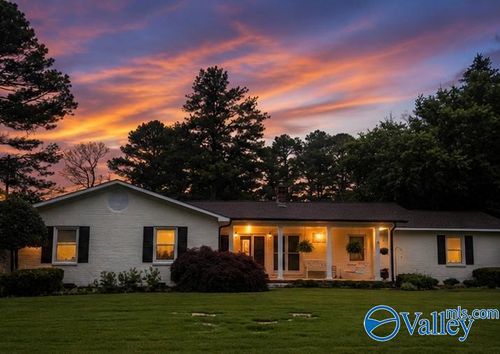 1503 Fairway Dr Se, Decatur, AL, 35601-6527 | Card Image