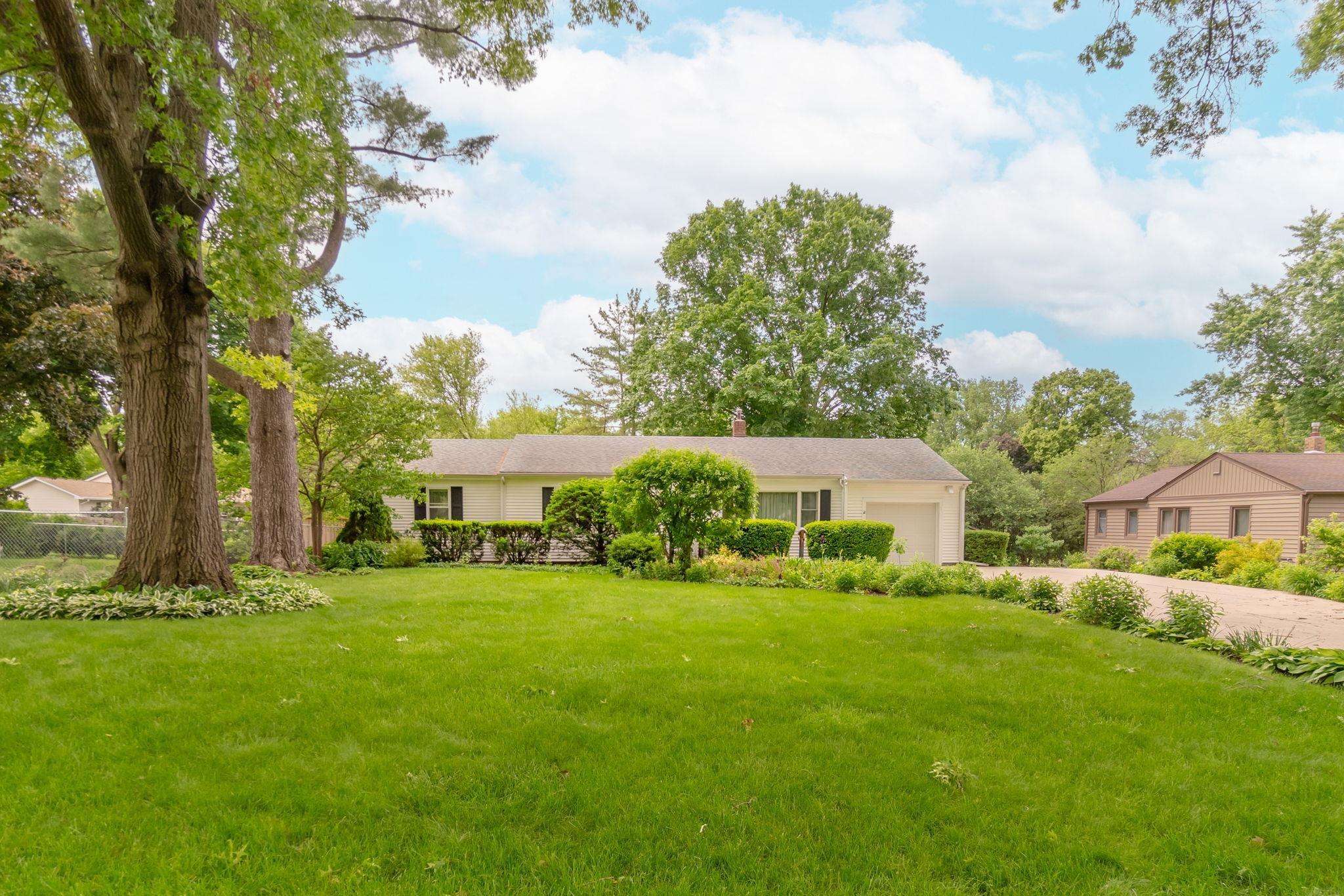 Pleasant Dr, Cedar Falls, IA 50613