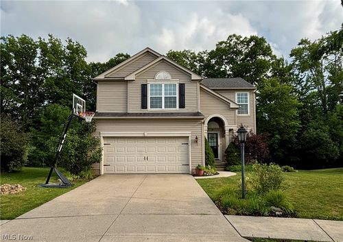 615 Cornell Dr, Broadview Heights, OH, 44147-4414 | Card Image