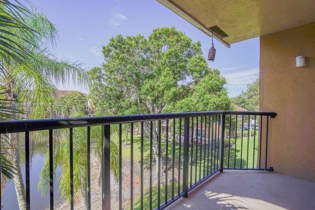 APT-304 - 9033 Wiles Rd, Condo with 2 bedrooms, 2 bathrooms and null parking in Coral Springs FL | Image 24