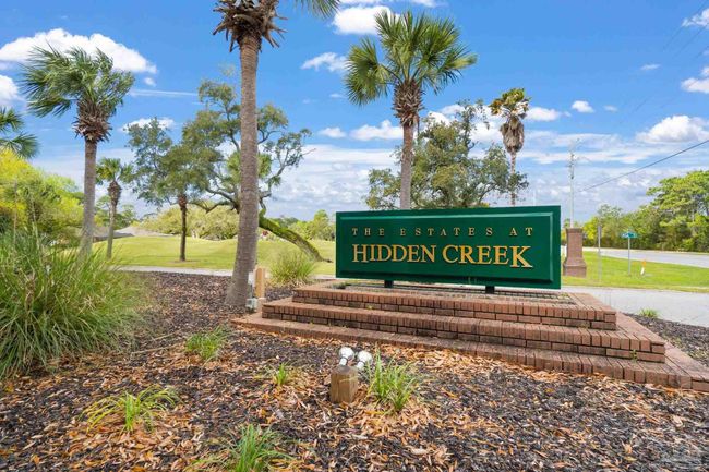 7008 Turnberry Cir, House other with 4 bedrooms, 2 bathrooms and 3 parking in Navarre FL | Image 48