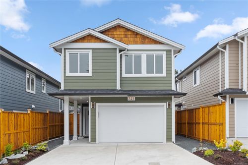 727 Stonebrook Lane, Langford, BC, V9B3N9 | Card Image
