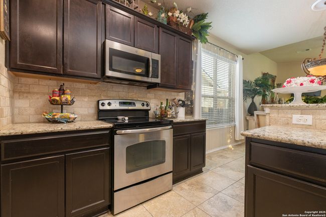 608 Saddlehorn Way, House other with 4 bedrooms, 3 bathrooms and null parking in Cibolo TX | Image 10