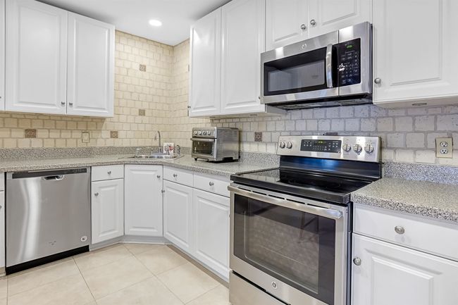 APT-14 - 8915 Bergenwood Ave, Condo with 1 bedrooms, 1 bathrooms and null parking in North Bergen NJ | Image 10