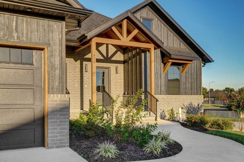 679 N Fox Hill Cir, Nixa, MO, 65714-6603 | Card Image