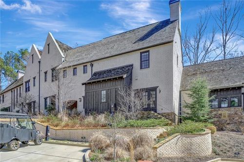 118 Gainey Ln, Chattahoochee Hills, GA, 30268-2377 | Card Image