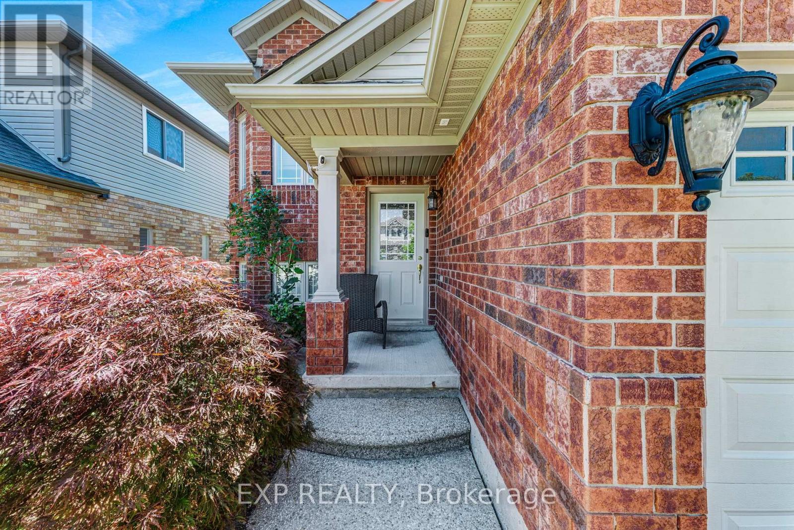 Residential in Hamilton (Binbrook) 3