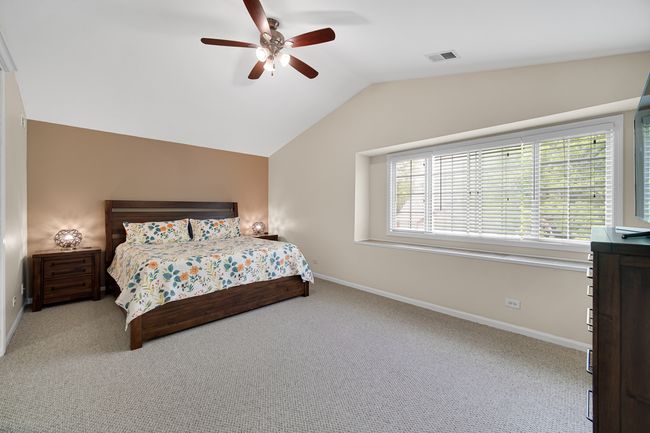 UNIT-2 - 201 Charleston Ct, Condo with 2 bedrooms, 2 bathrooms and 1 parking in Schaumburg IL | Image 9