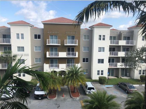 103-11060 Sw 196th St, Cutler Bay, FL, 33157-8303 | Card Image