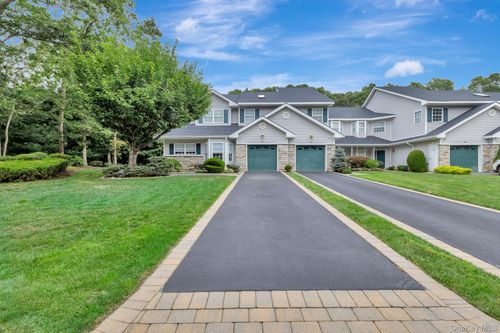 42 Willow Wood Dr, East Setauket, NY, 11733-3346 | Card Image