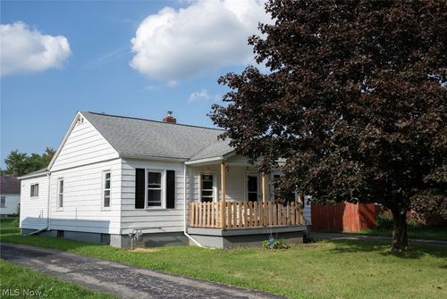 834 Cambridge Ave, Youngstown, OH, 44502-2523 | Card Image