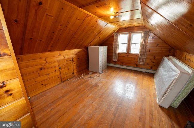 6112 Chestnut St, House other with 4 bedrooms, 1 bathrooms and null parking in Zionsville PA | Image 9
