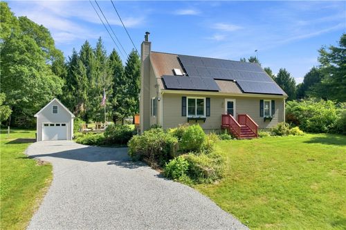 218 Shannock Hill Rd, Richmond, RI, 02892-1147 | Card Image