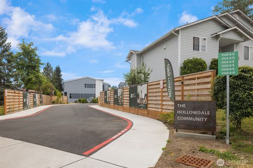 c-1520 Hollow Dale Pl, Everett, WA, 98204-3884 | Card Image
