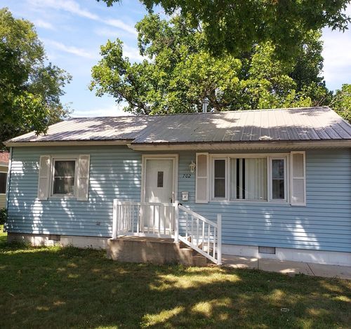 702 E Daggy St, Tuscola, IL, 61953-1747 | Card Image