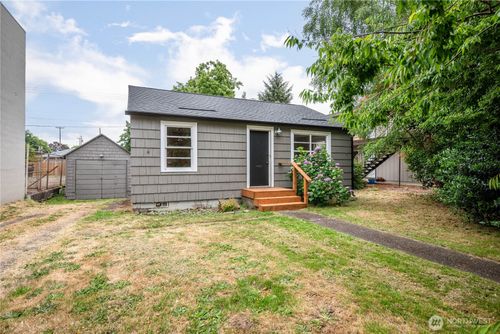 1158 10th Ave, Longview, WA, 98632-3106 | Card Image
