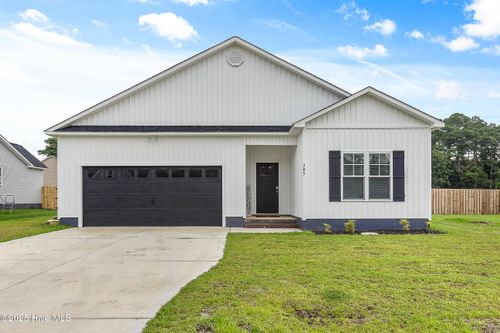305 E Theriault Ct, Jacksonville, NC, 28540-5685 | Card Image