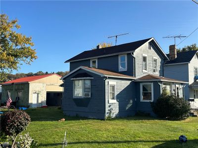 3213 46th Street, House other with 4 bedrooms, 2 bathrooms and 2 parking in Pulaski Twp - BEA PA | Image 3