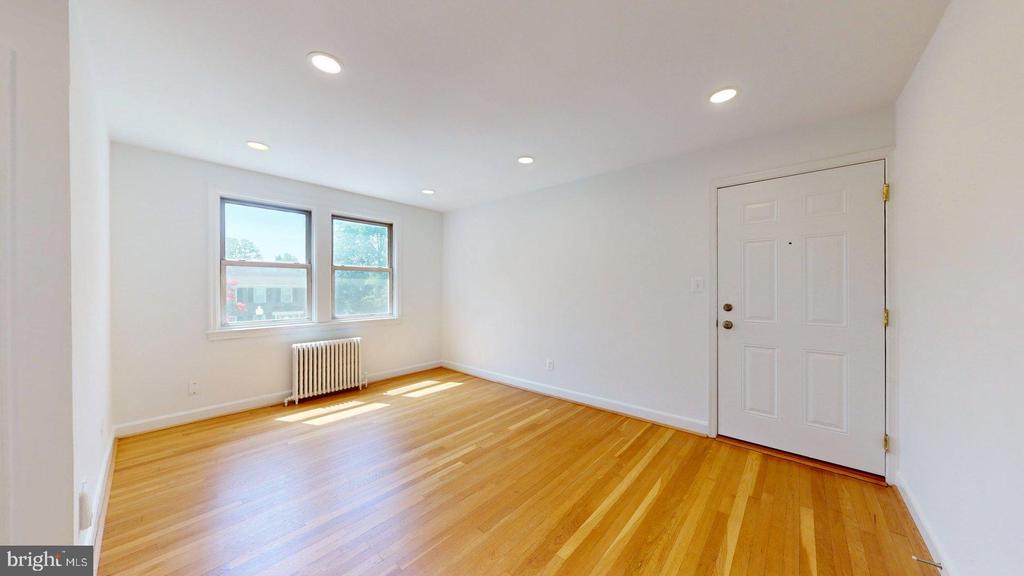 Residential Lease in ARLINGTON 4