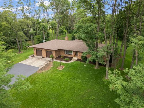 7 Timbercreek Dr, Yorkville, IL, 60560-9663 | Card Image