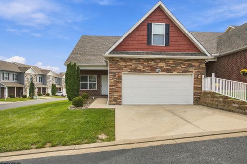 524 Persimmon Ln, Bridgeport, WV, 26330-1924 | Card Image