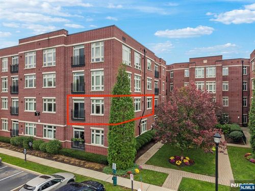 2219 Riverview Ave, Englewood, NJ, 07631-8719 | Card Image