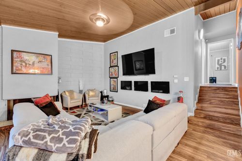 unit-15-3901 Union Ave, Bakersfield, CA, 93305-2432 | Card Image